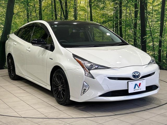 TOYOTA PRIUS 2018