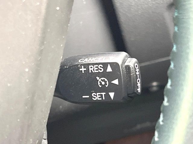 TOYOTA ALPHARD hybrid 4WD 2012