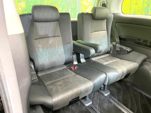 TOYOTA ALPHARD hybrid 4WD 2012