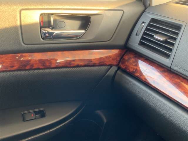 SUBARU LEGACY OUTBACK 2010