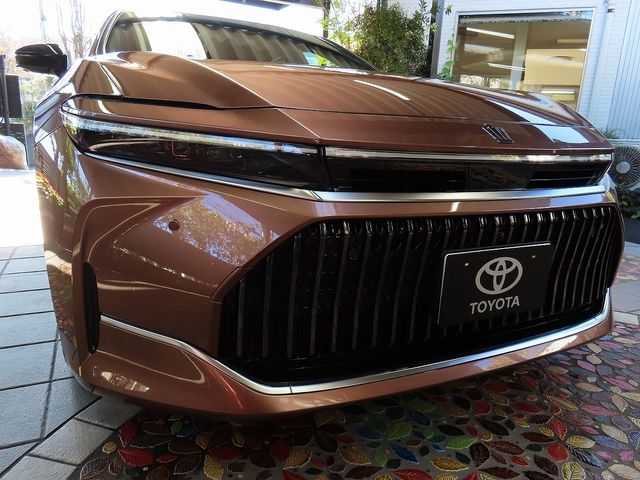 TOYOTA CROWN sedan 2025