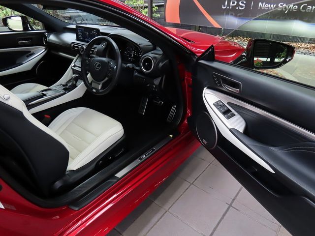 TOYOTA LEXUS RC300 2023