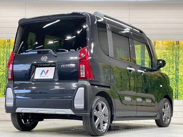DAIHATSU TANTO FAN CROSS 2023