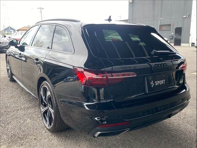 AUDI AUDI A4 AVANT 2022