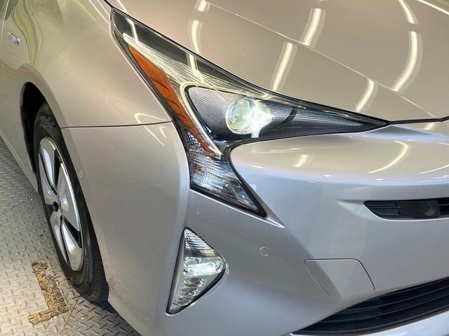 TOYOTA PRIUS 2016