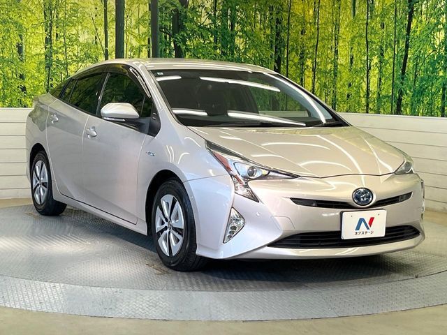TOYOTA PRIUS 2016