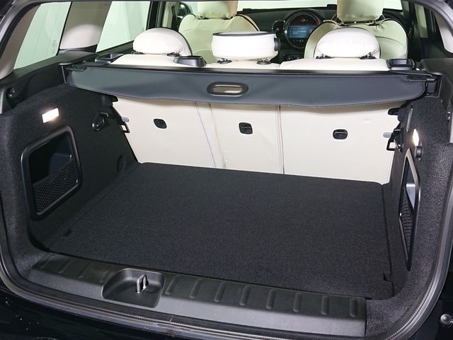 BMW MINI COOPER D CLUBMAN 2024