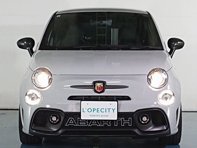 FIAT ABARTH 695 2023