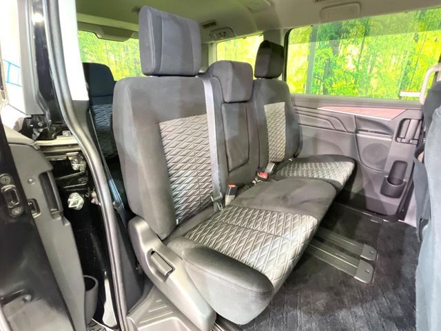 MITSUBISHI DELICA D:5 4WD 2023