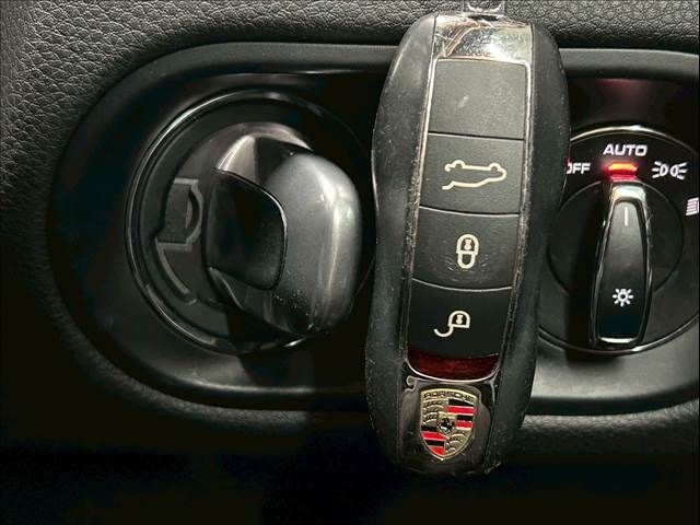 PORSCHE PORSCHE Macan 2019