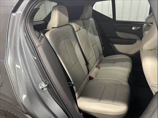 VOLVO VOLVO XC40 2019