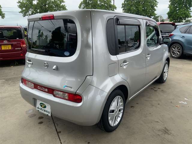 NISSAN CUBE 2012