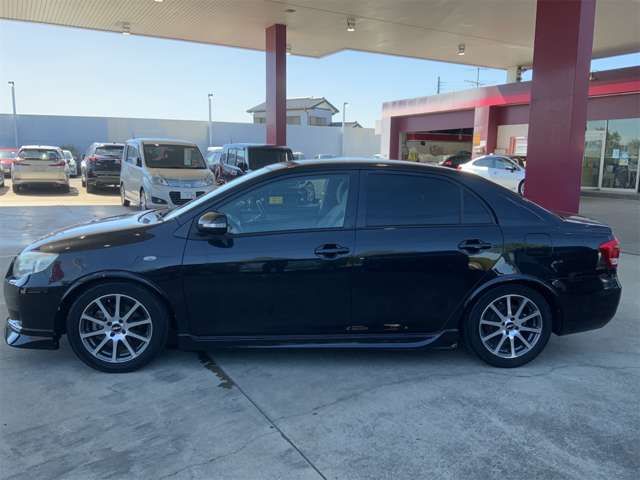 TOYOTA COROLLA AXIO 2011