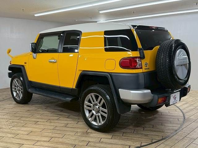 TOYOTA FJ CRUISER 4WD 2016