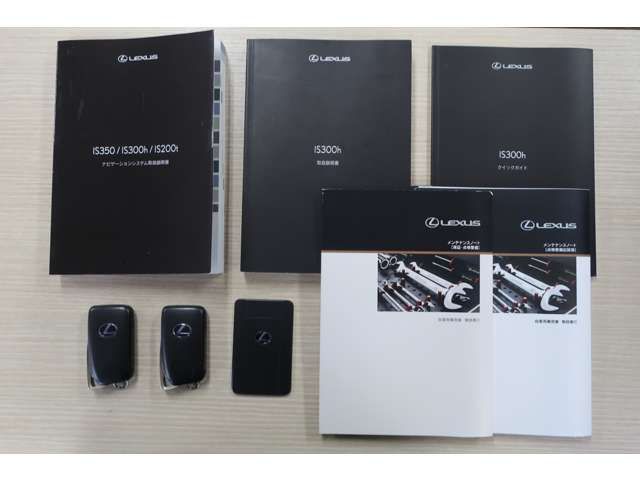 TOYOTA LEXUS IS300h 2016