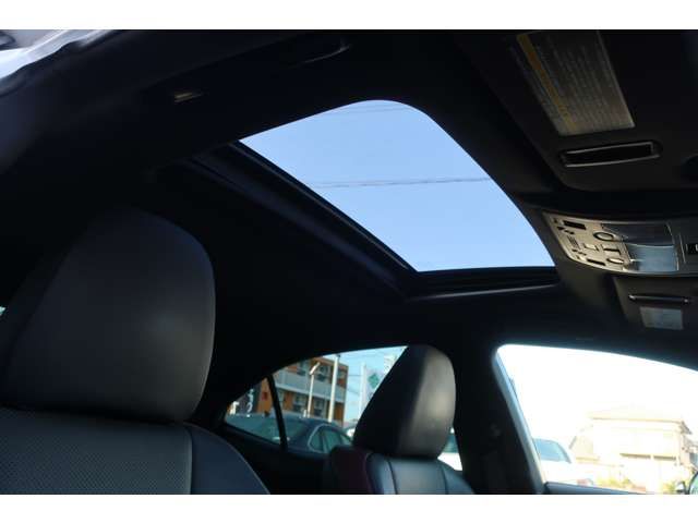 TOYOTA LEXUS IS300h 2016