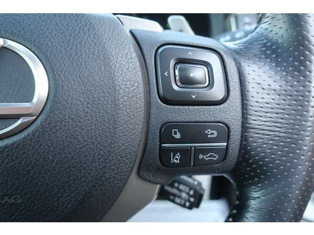 TOYOTA LEXUS IS300h 2016