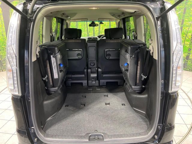 NISSAN SERENA  WG 4WD 2016