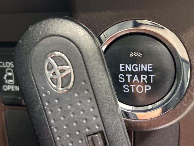 TOYOTA TANK 4WD 2019