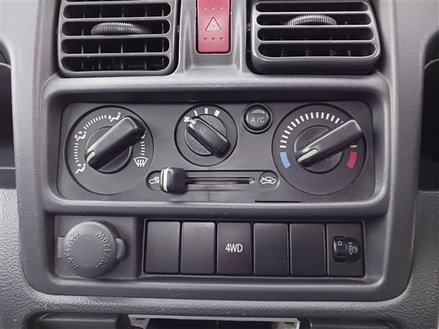 NISSAN NT100 CLIPPER 4WD 2019