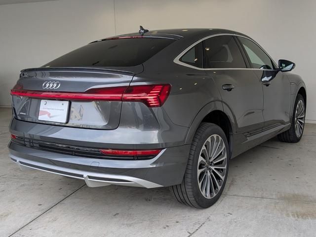 AUDI AUDI e-tron SPORTBACK 2022