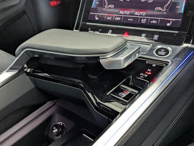 AUDI AUDI e-tron SPORTBACK 2022