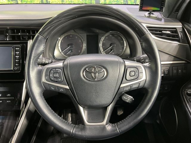 TOYOTA HARRIER 4WD 2017
