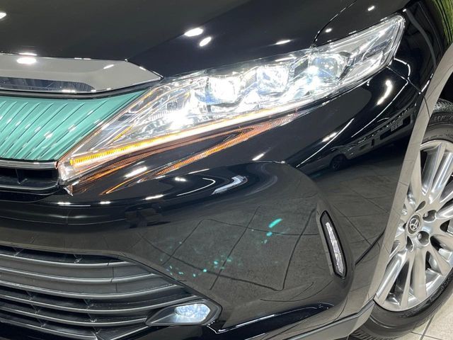 TOYOTA HARRIER 4WD 2017