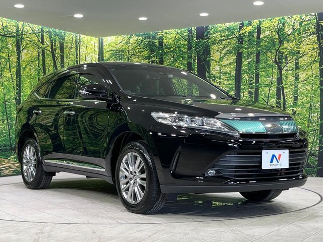 TOYOTA HARRIER 4WD 2017