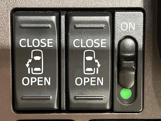 TOYOTA ROOMY 4WD 2018