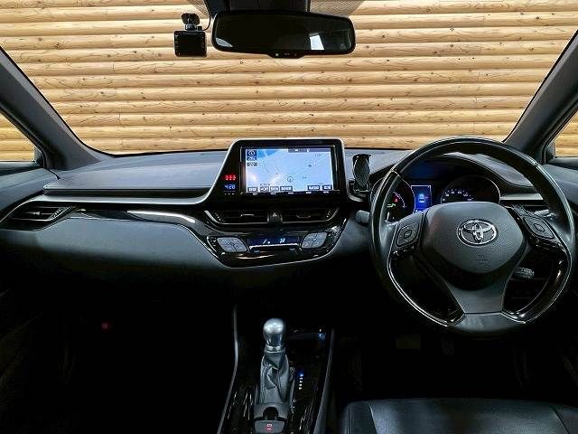 TOYOTA C-HR 2016