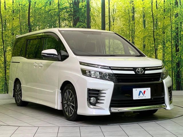 TOYOTA VOXY 2014