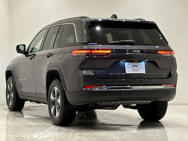 JEEP JEEP GRAND CHEROKEE 2023
