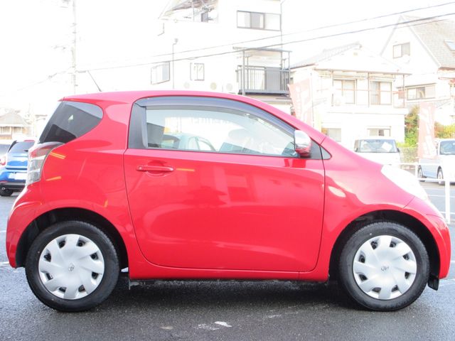 TOYOTA iQ 2013