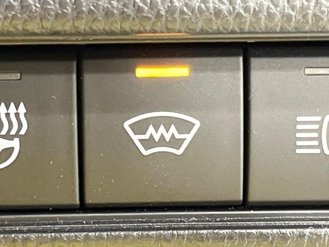 TOYOTA PRIUS 4WD 2025