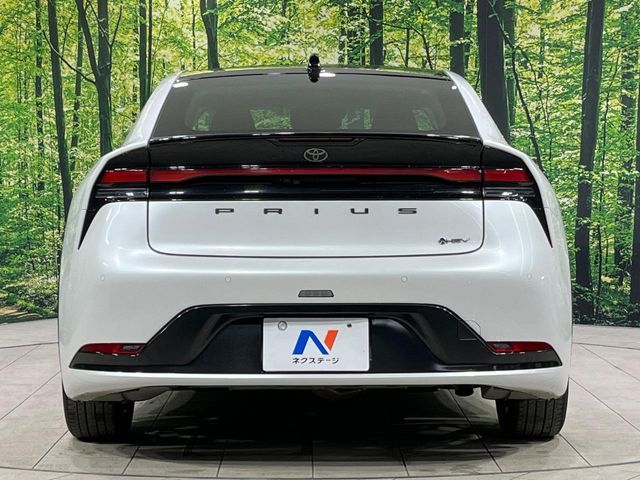 TOYOTA PRIUS 4WD 2025