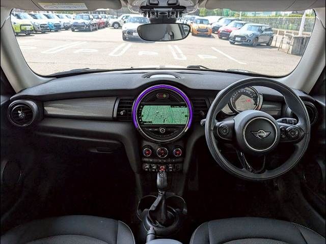 BMW MINI COOPER D 2018