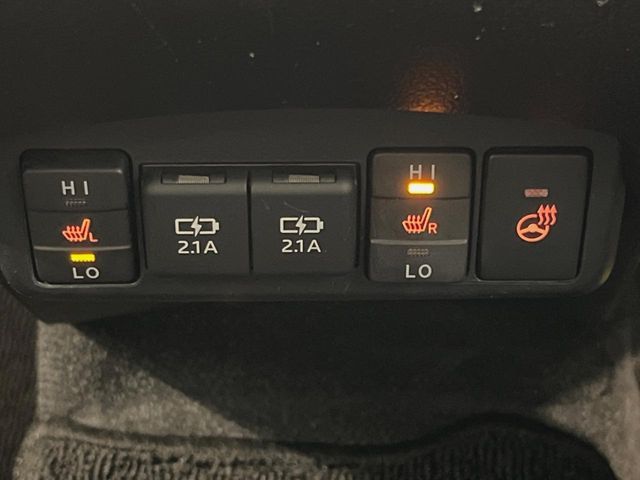 TOYOTA SIENTA HYBRID 2021