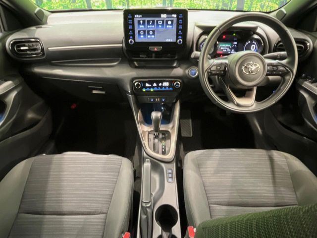 TOYOTA YARIS HYBRID 2022