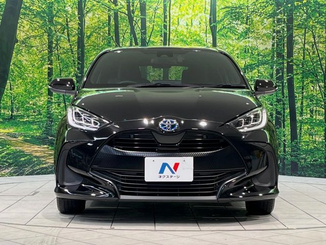 TOYOTA YARIS HYBRID 2022