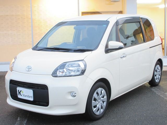 TOYOTA PORTE 2013