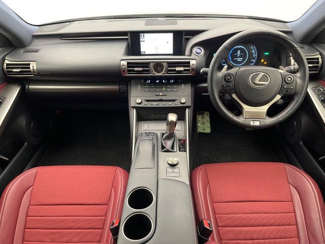 TOYOTA LEXUS IS300h 2015