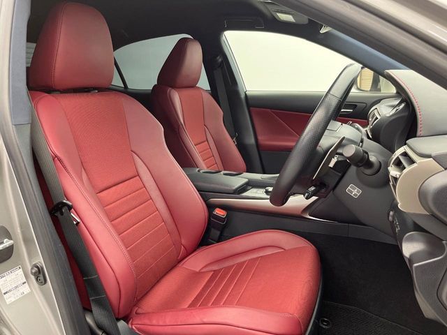 TOYOTA LEXUS IS300h 2015