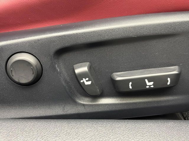 TOYOTA LEXUS IS300h 2015