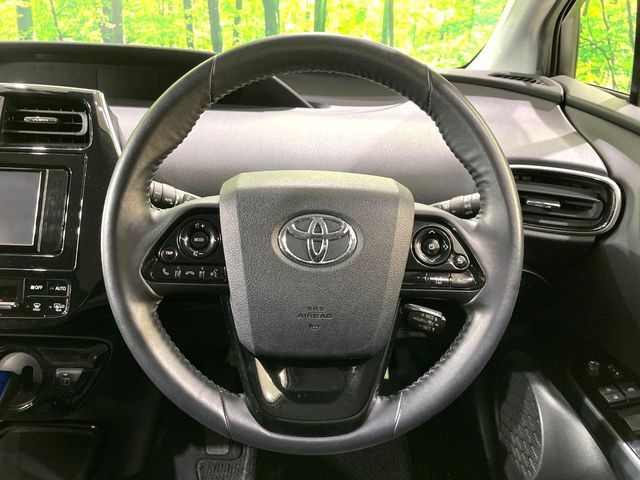 TOYOTA PRIUS 2019