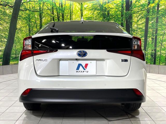 TOYOTA PRIUS 2019