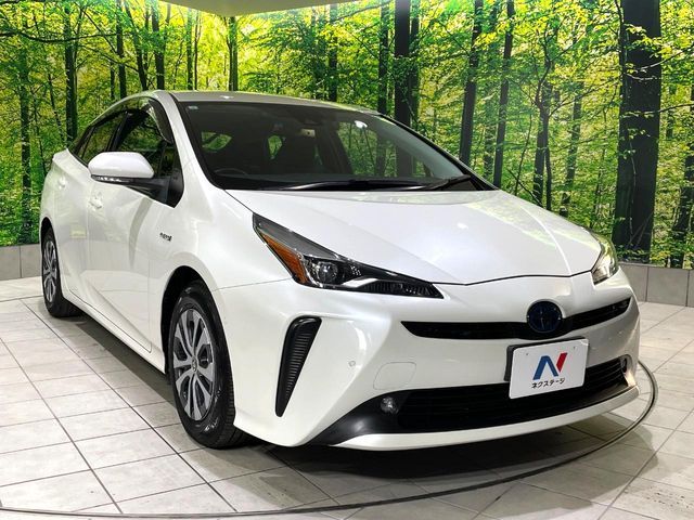 TOYOTA PRIUS 2019