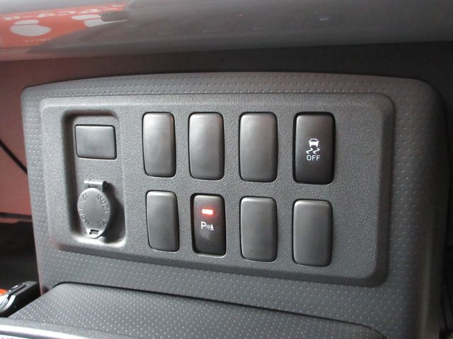 TOYOTA FJ CRUISER 4WD 2014