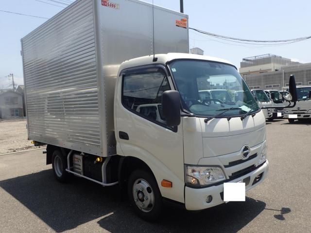 HINO DUTRO 2025