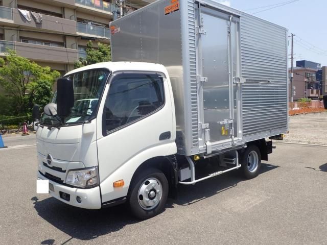 HINO DUTRO 2025